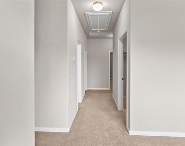 801 Oriel Circle - Photo Thumbnail 14