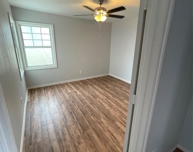 5334 Flamingo Road - Photo Thumbnail 6