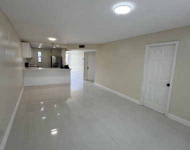 8000 Fairview Drive - Photo Thumbnail 22