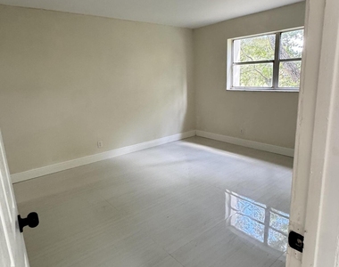 8000 Fairview Drive - Photo Thumbnail 19