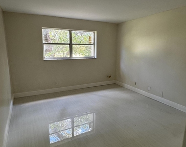 8000 Fairview Drive - Photo Thumbnail 21