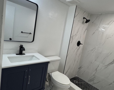 8000 Fairview Drive - Photo Thumbnail 4