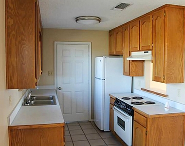 803 S Wickham Street - Photo Thumbnail 1