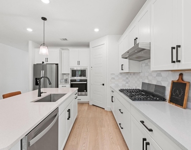 2848 Acadia Drive - Photo Thumbnail 8
