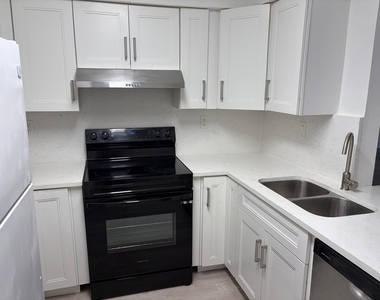10292 Nw 9th Street Circle - Photo Thumbnail 3