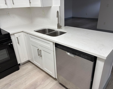 10292 Nw 9th Street Circle - Photo Thumbnail 5