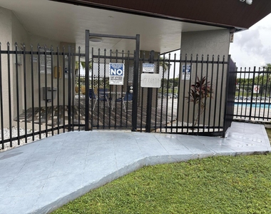 10292 Nw 9th Street Circle - Photo Thumbnail 17