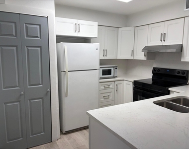 10292 Nw 9th Street Circle - Photo Thumbnail 2