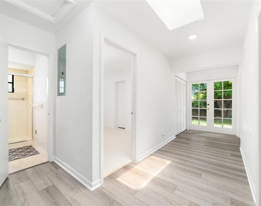 1273 Ne 37th Street - Photo Thumbnail 23