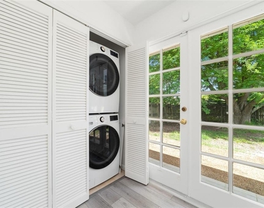 1273 Ne 37th Street - Photo Thumbnail 10