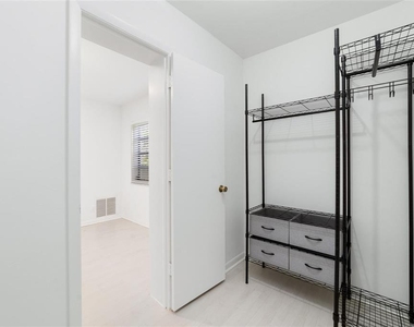 1273 Ne 37th Street - Photo Thumbnail 17