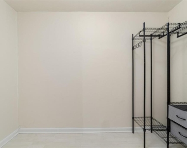 1273 Ne 37th Street - Photo Thumbnail 13