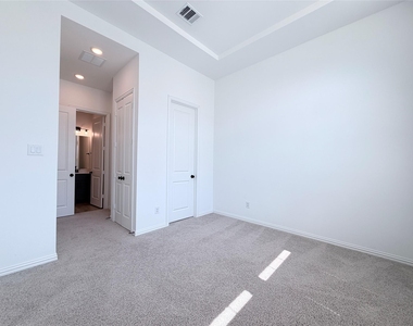 937 Salvation Drive - Photo Thumbnail 12