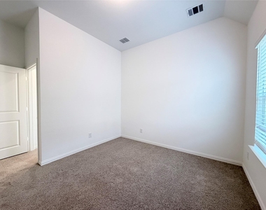 937 Salvation Drive - Photo Thumbnail 23