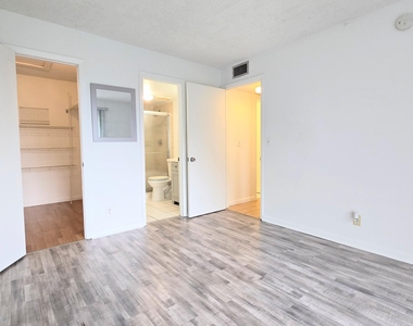 10001 W Atlantic Boulevard - Photo Thumbnail 14