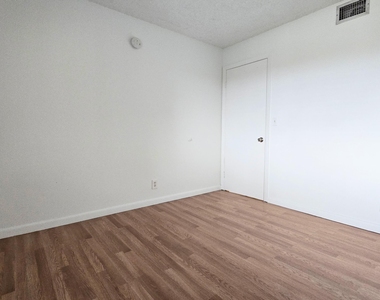 10001 W Atlantic Boulevard - Photo Thumbnail 9