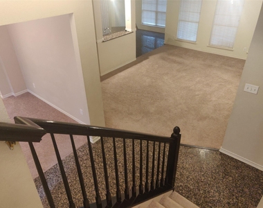 1426 Kingsley Drive - Photo Thumbnail 10