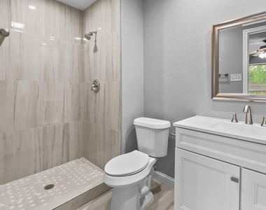 6210 Glenmoor Drive - Photo Thumbnail 13
