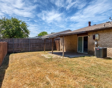 722 Circle Cove Drive - Photo Thumbnail 24