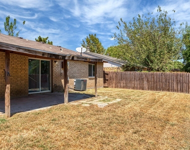 722 Circle Cove Drive - Photo Thumbnail 22