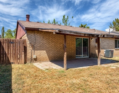 722 Circle Cove Drive - Photo Thumbnail 23