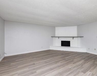 722 Circle Cove Drive - Photo Thumbnail 4