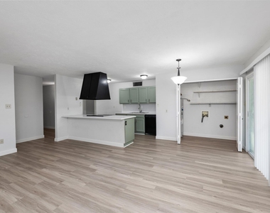 722 Circle Cove Drive - Photo Thumbnail 6