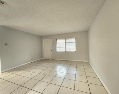 215 Sw 1st Court - Photo Thumbnail 2