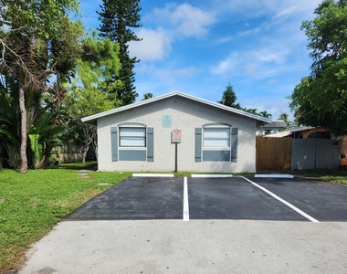 215 Sw 1st Court - Photo Thumbnail 12