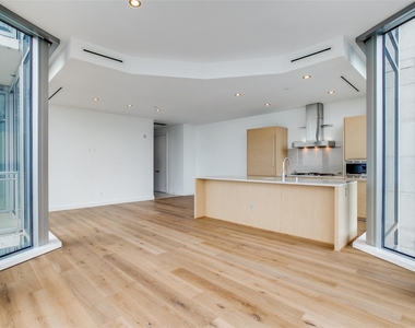 2900 Mckinnon Street - Photo Thumbnail 6