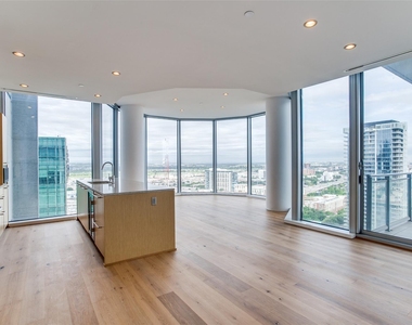 2900 Mckinnon Street - Photo Thumbnail 2