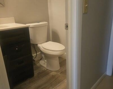 27 Newport B - Photo Thumbnail 11