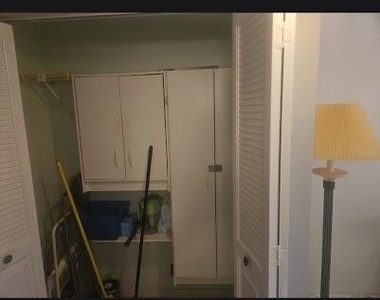 27 Newport B - Photo Thumbnail 12