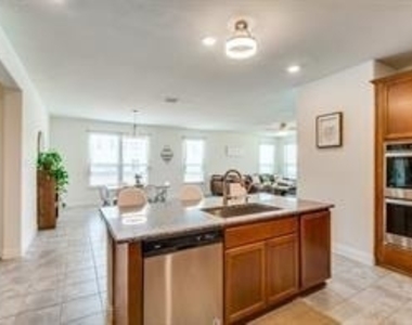 2501 Walker Avenue - Photo Thumbnail 6