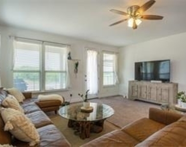 2501 Walker Avenue - Photo Thumbnail 4