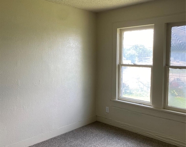 200 Marquette Avenue - Photo Thumbnail 12