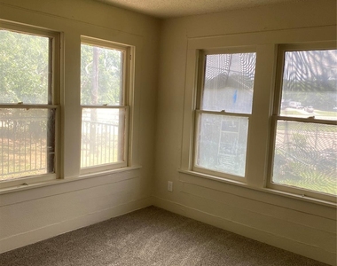 200 Marquette Avenue - Photo Thumbnail 17