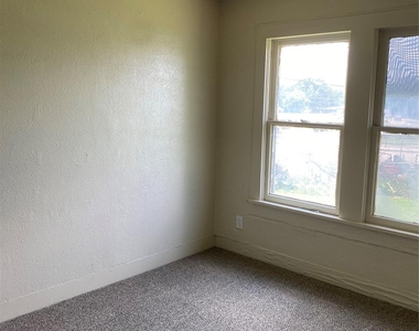 200 Marquette Avenue - Photo Thumbnail 15
