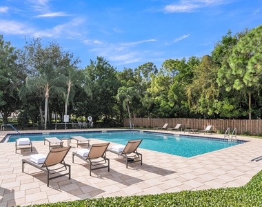 2800 Palmwood Terrace - Photo Thumbnail 8
