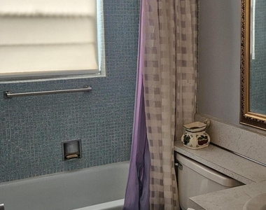 125 Northampton G - Photo Thumbnail 7