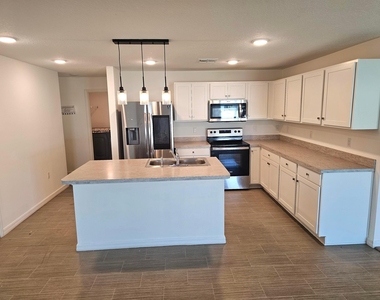 1465 Sw San Esteban Avenue - Photo Thumbnail 4