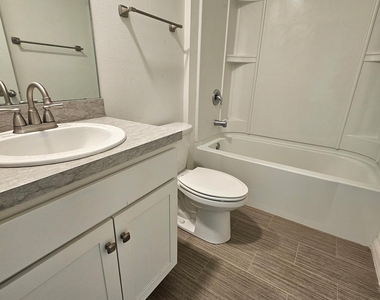 1465 Sw San Esteban Avenue - Photo Thumbnail 13