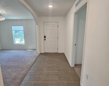 1465 Sw San Esteban Avenue - Photo Thumbnail 1