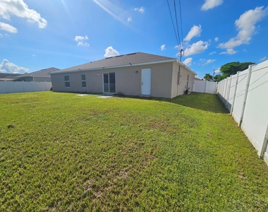 1465 Sw San Esteban Avenue - Photo Thumbnail 16