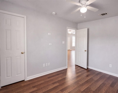 2400 18th Street - Photo Thumbnail 13