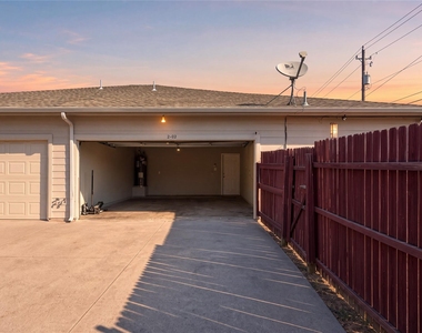 2400 18th Street - Photo Thumbnail 15