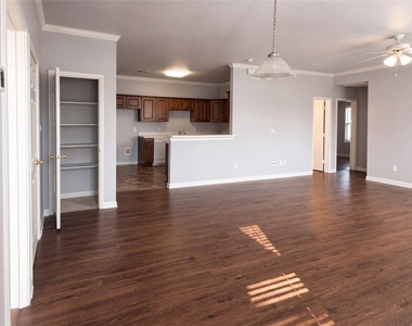 2400 18th Street - Photo Thumbnail 4