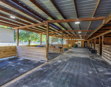851 Hyde Park Road - Photo Thumbnail 5