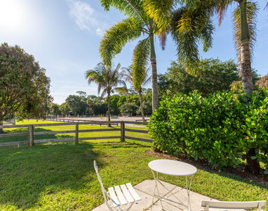 851 Hyde Park Road - Photo Thumbnail 15