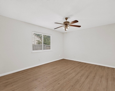 7904 Kodak Drive - Photo Thumbnail 17